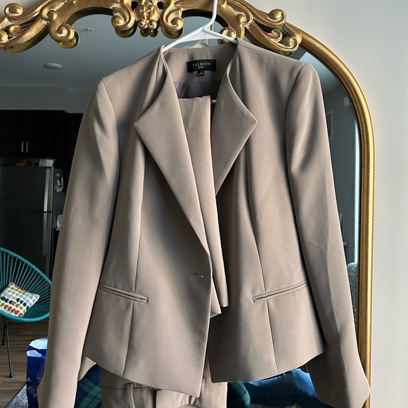 Talbots Suit Set - Picture 2 of 9